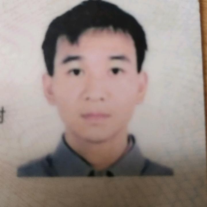 傻傻的男人，啊建