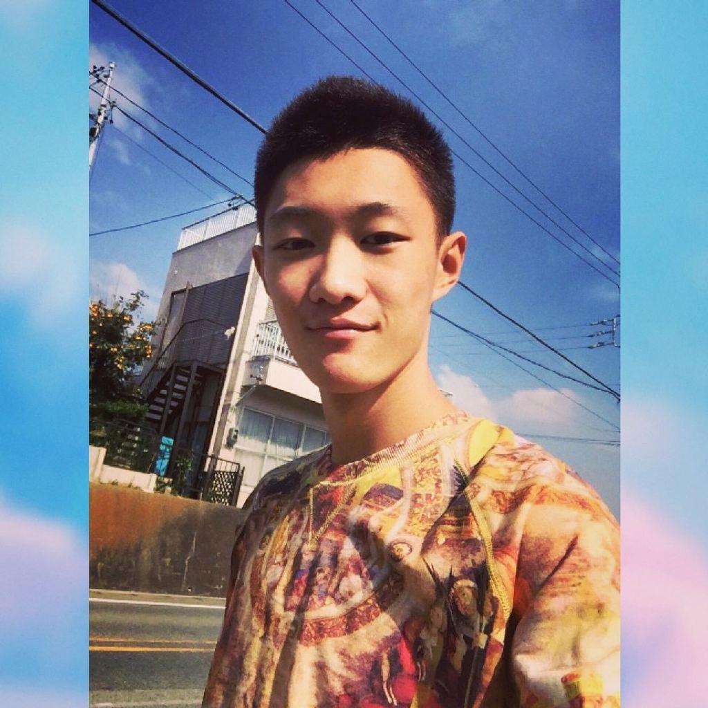 王嘉男