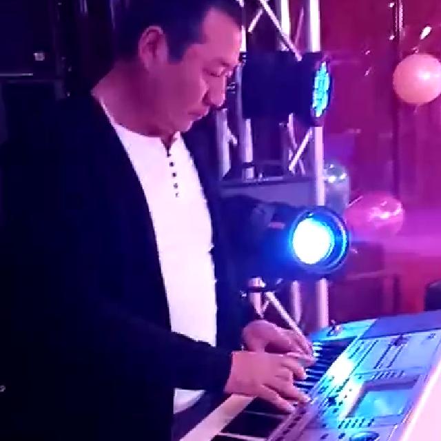 哈力