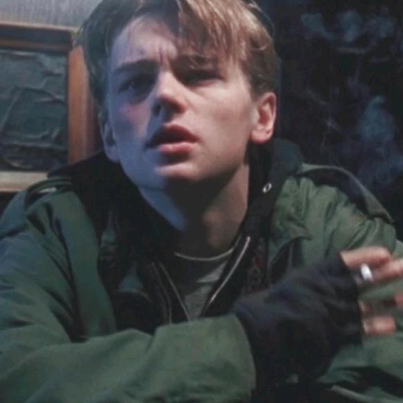 不知名的隔壁老黄