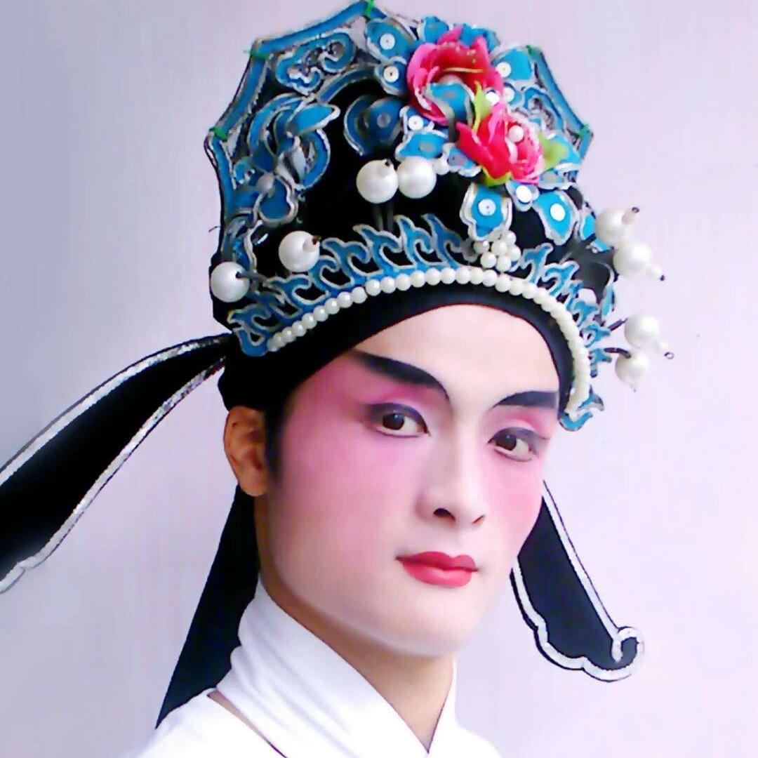 陈雷