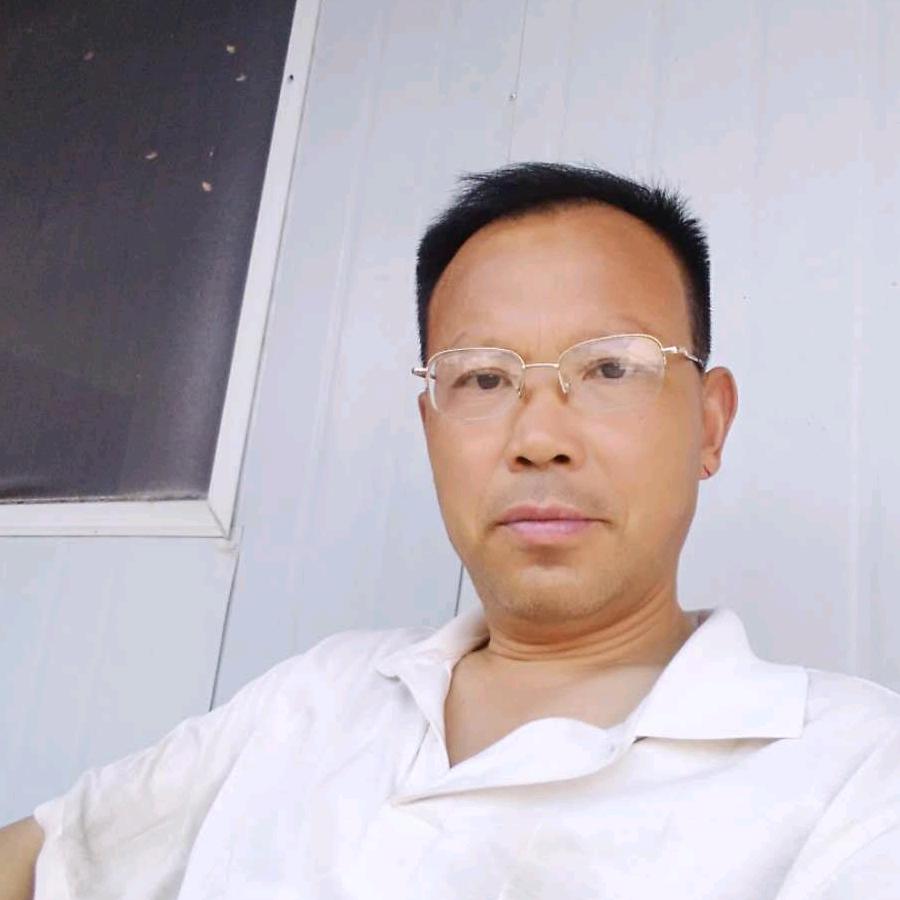 自信人生二百年，会当击水三千尺