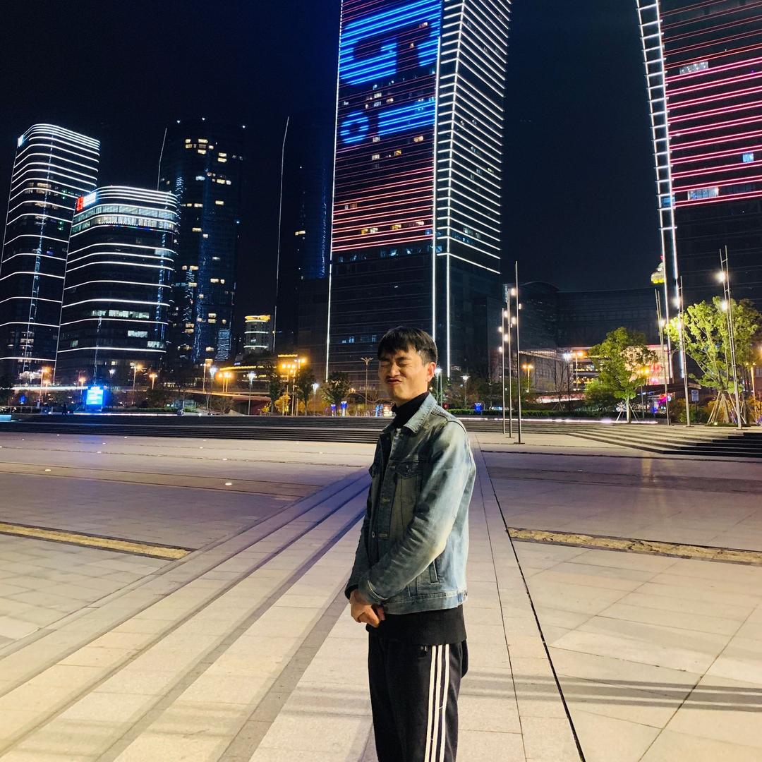 东沙湖小伙🙃