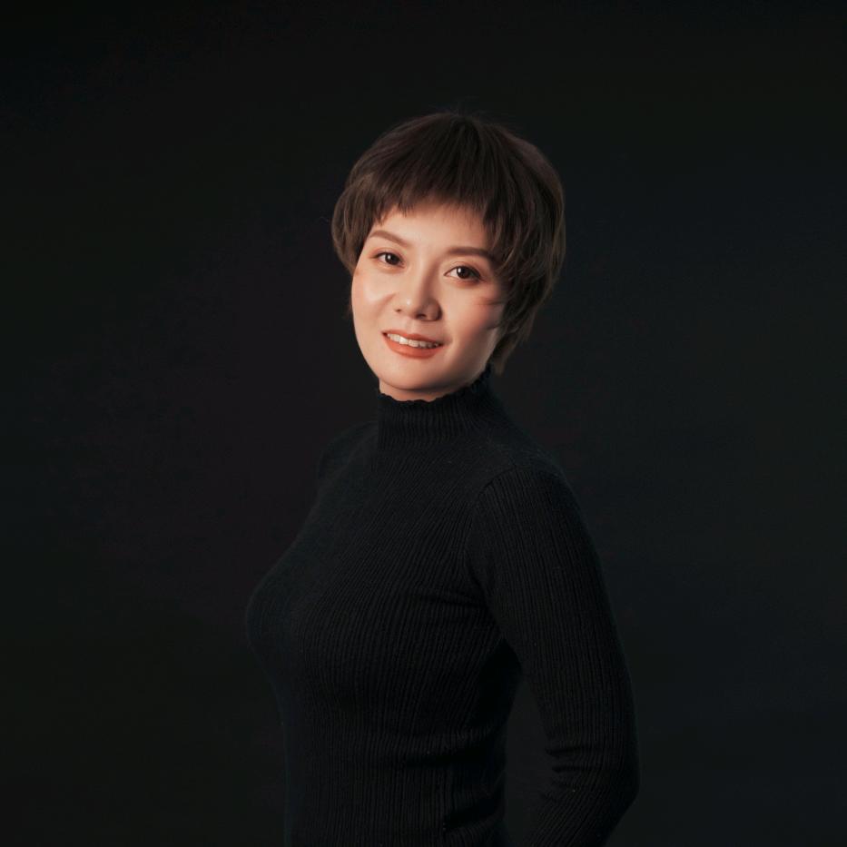 姜虹教钢琴
