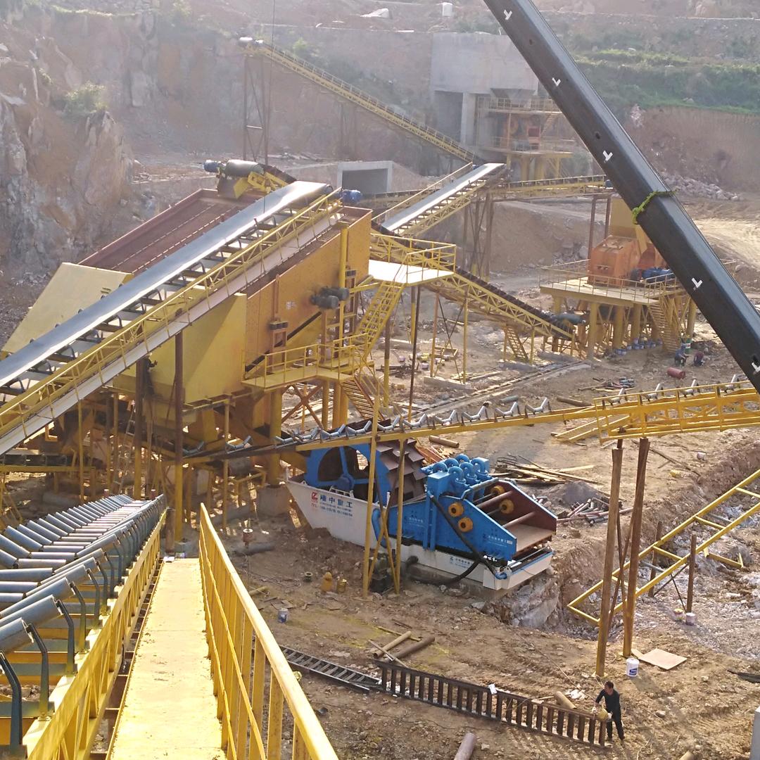 矿山机械安装队小熊