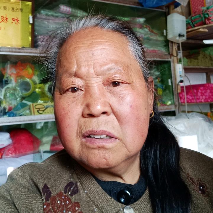 黄克碧