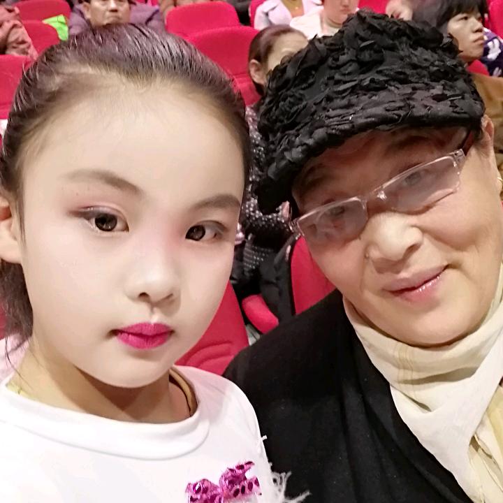 穆林霞