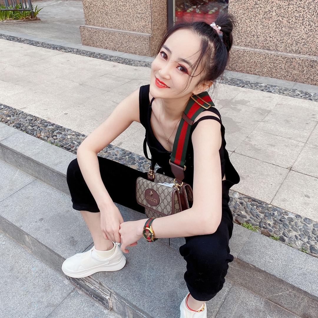 女爵服装店