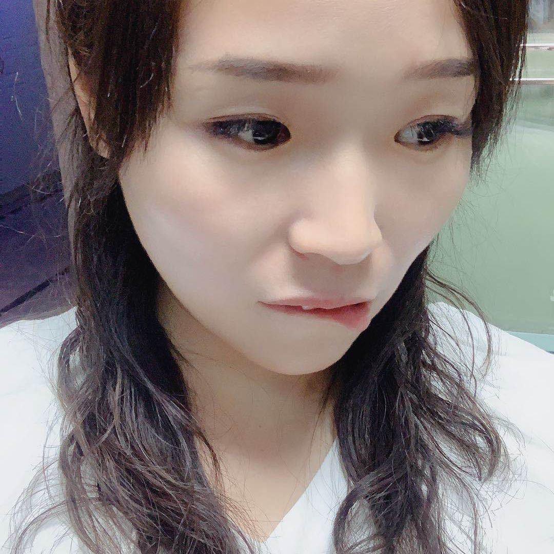 别拿暗恋当饭吃