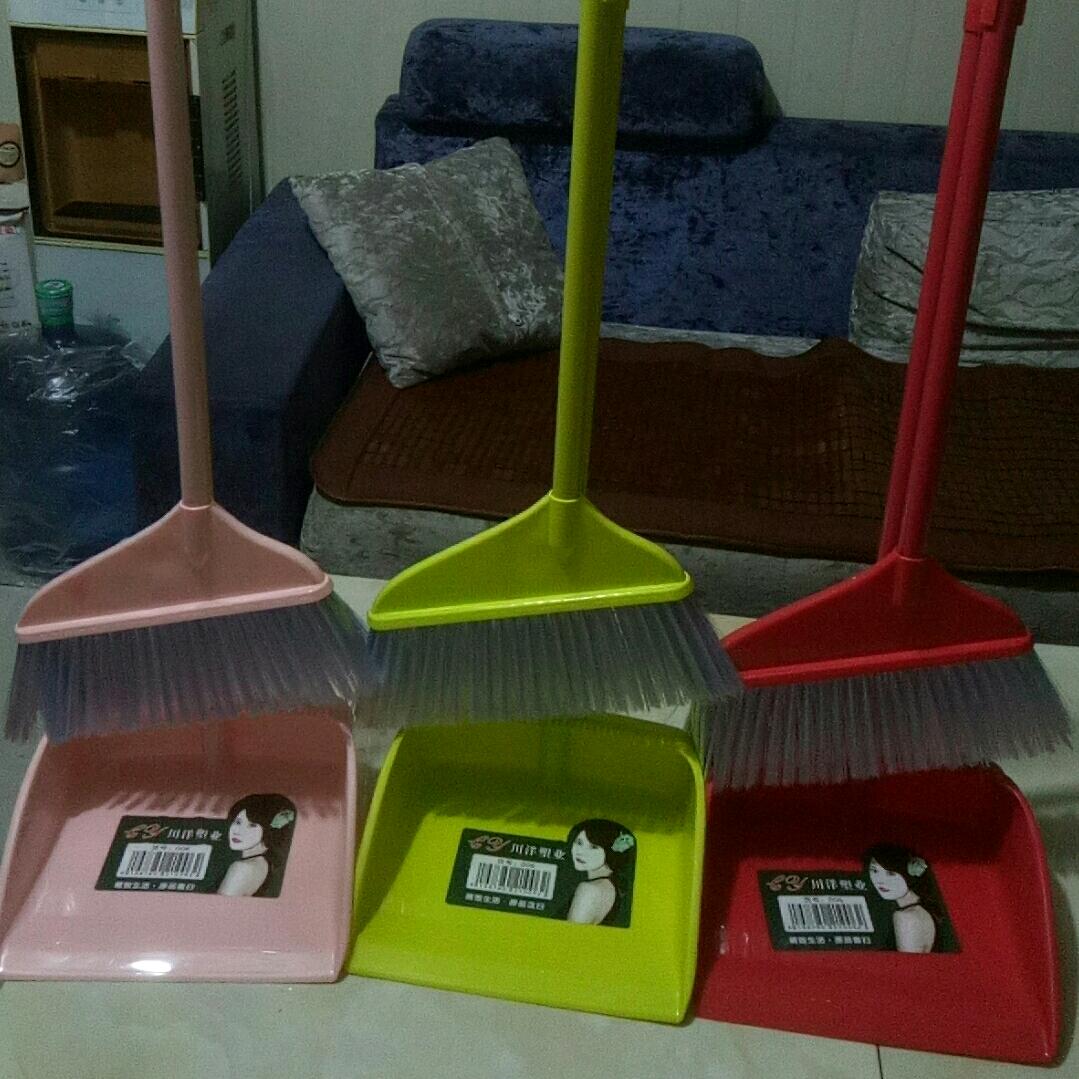 川洋日用品厂（塑料扫把）