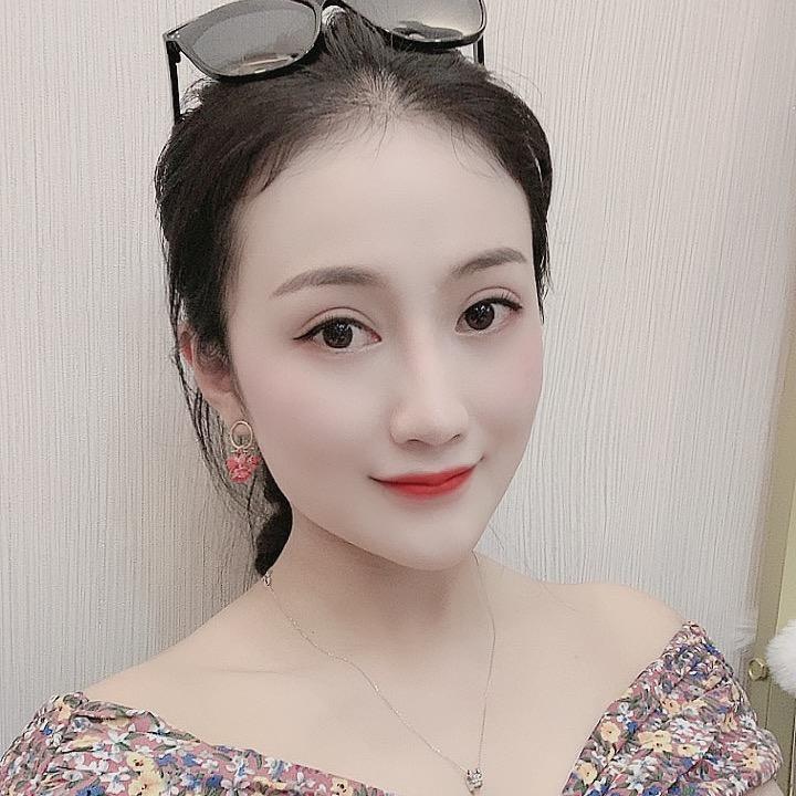 娜娜家👗服装店