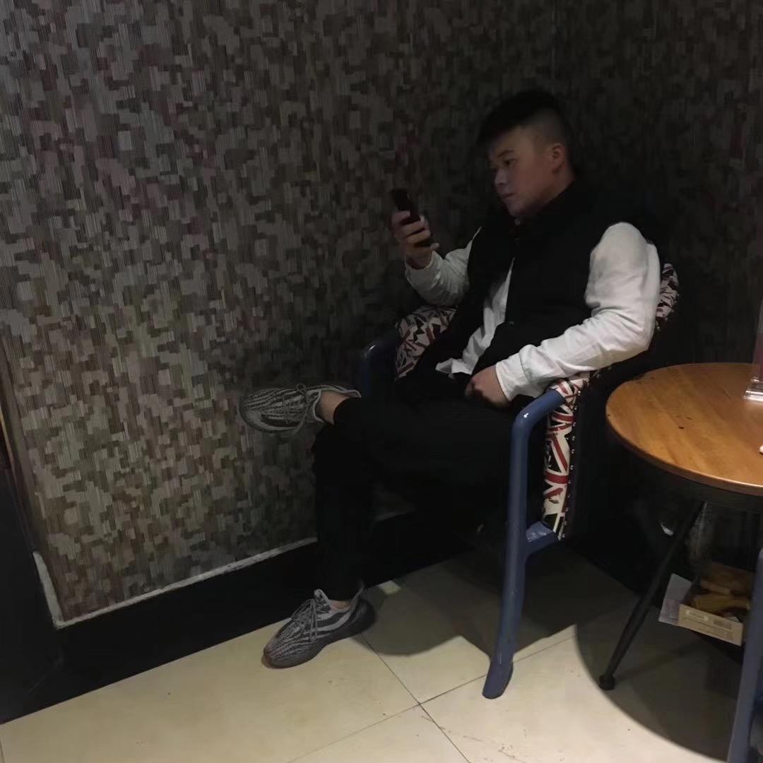 卖烤串的阿三