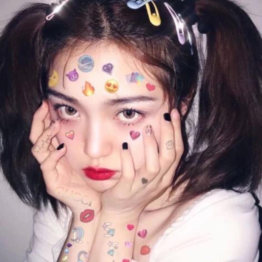 万万是谁