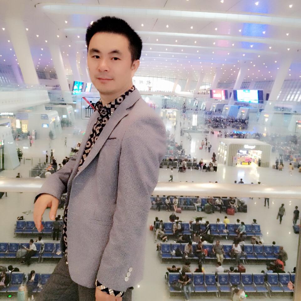 电明（马夫上门配眼镜）