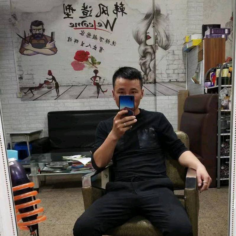 欢乐小富哥~👯