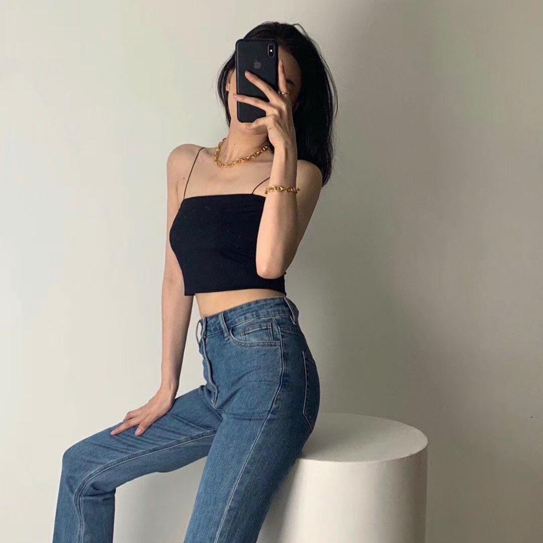 美女想不通.