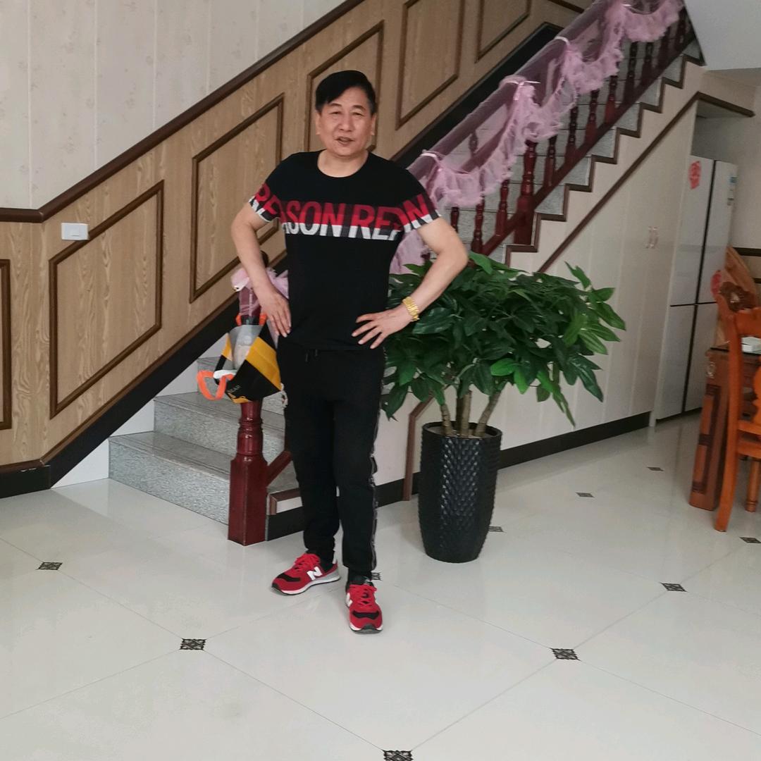 开心的我