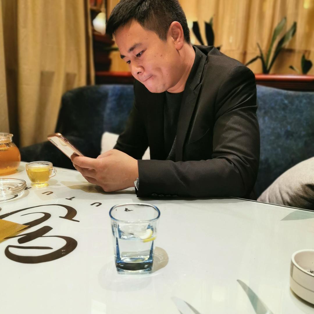 长顺奔腾汽贸（小左）