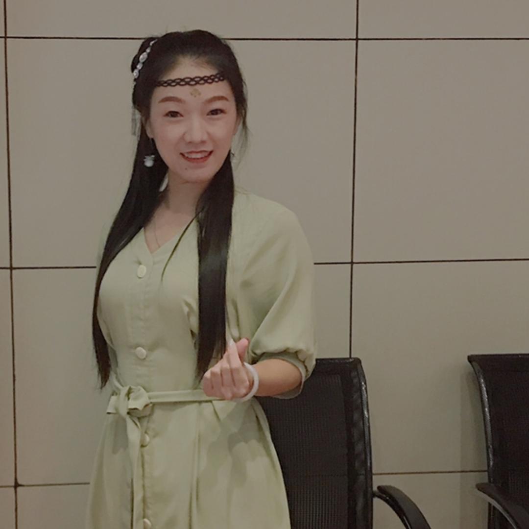 王鸿茗