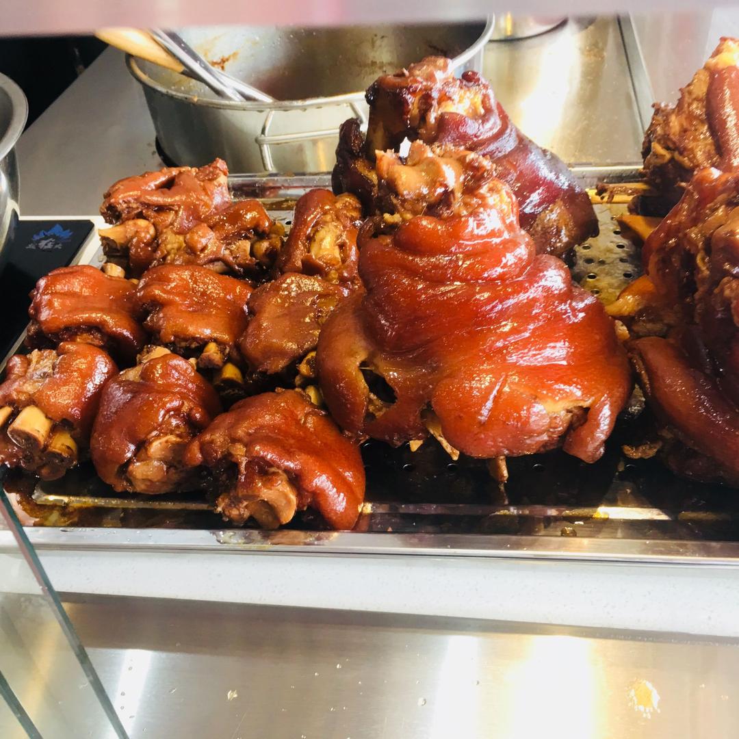 泓记隆江猪脚饭