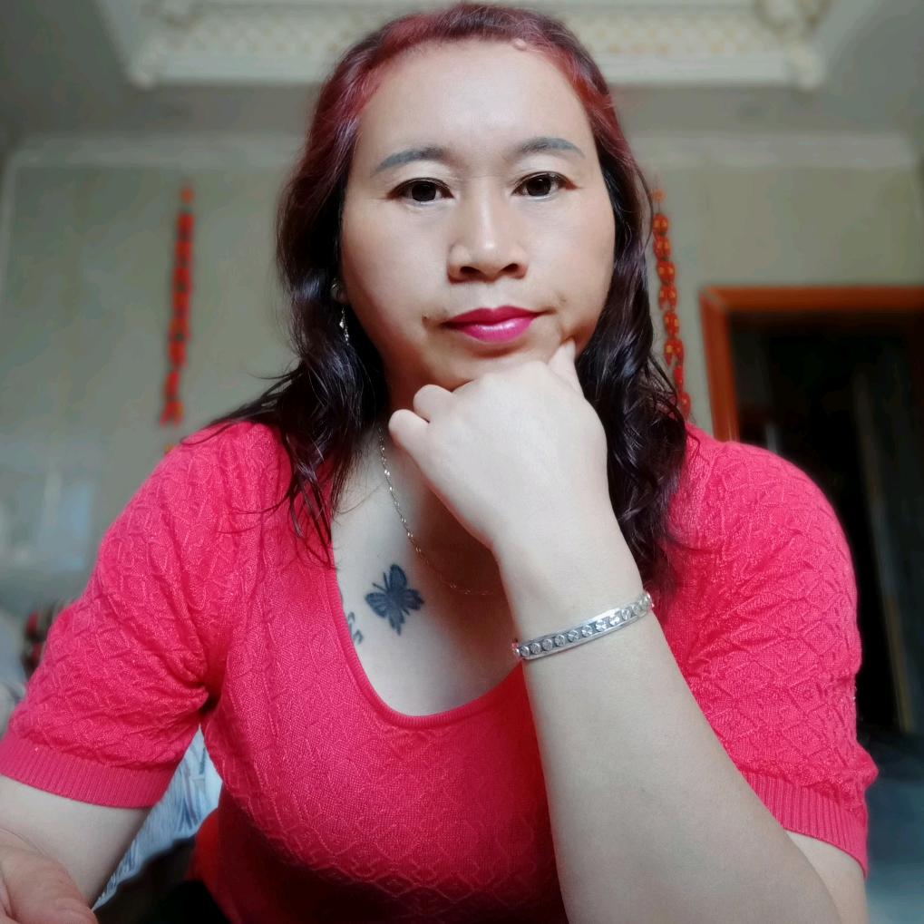 贵州遵义新舟街上，陈三姐，材火胡辣椒面