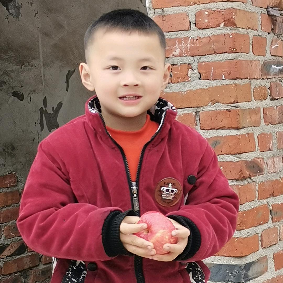 用户2377057061083黄
