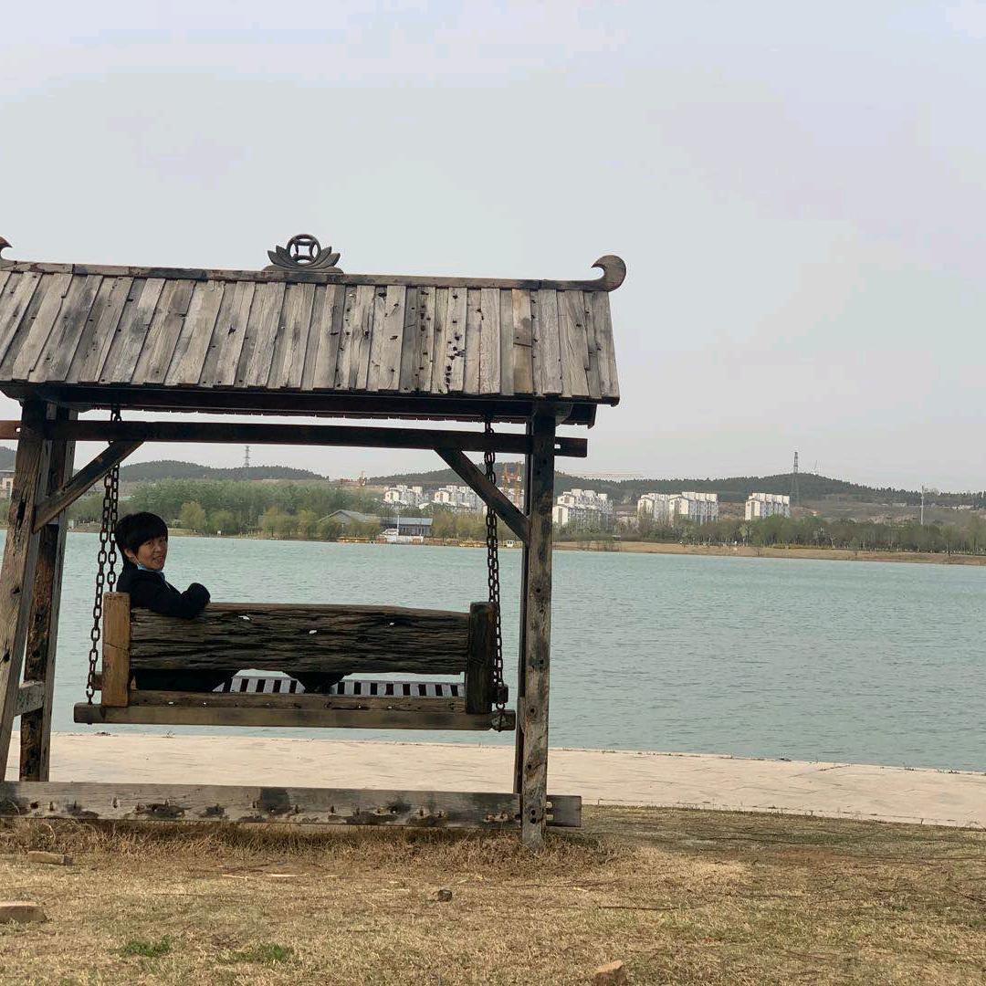 平阴火玫瑰曳步舞团红红