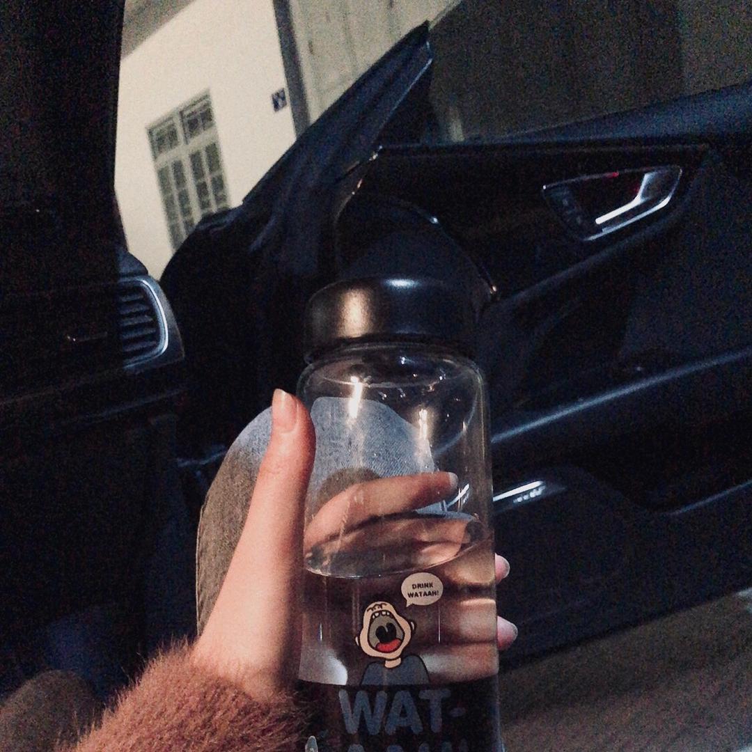 卖房子的小姐姐