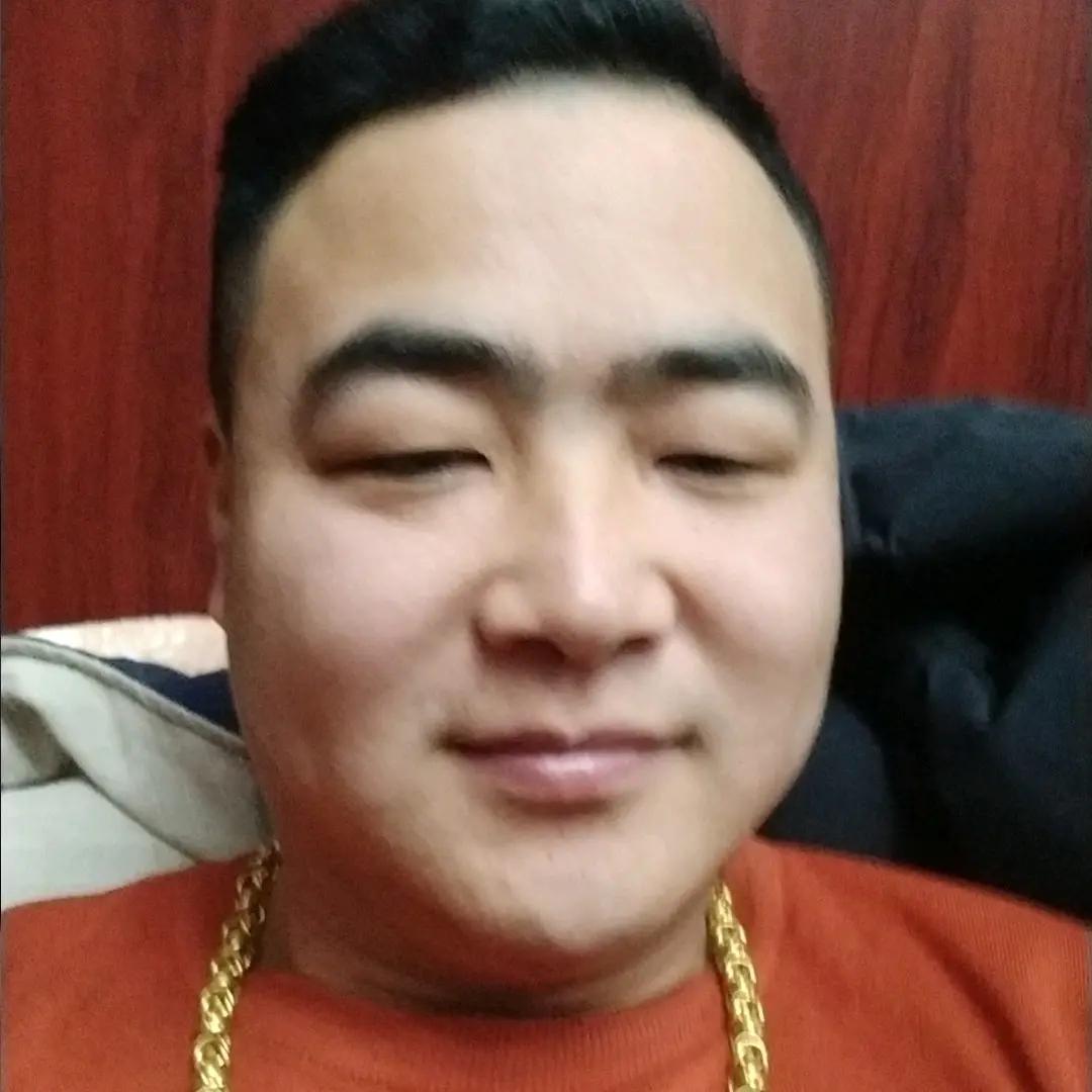 辉