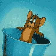 三岁扶老奶奶闯红灯