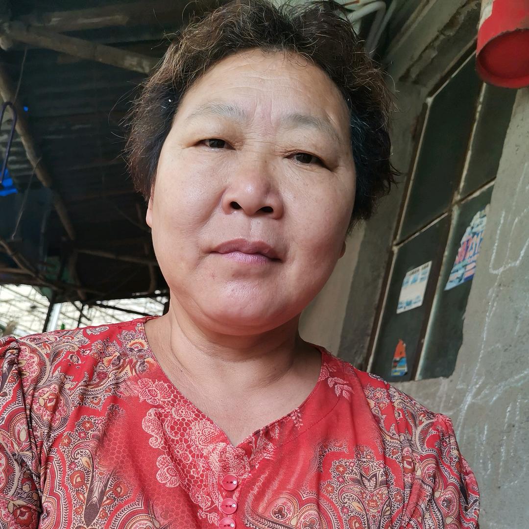 唐琼英