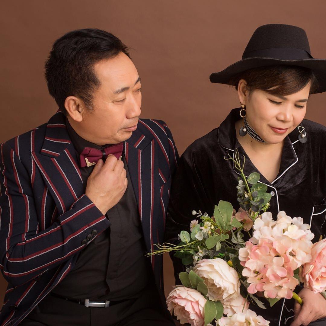 我是铁树开花！开心快乐！老太太哈哈😄！