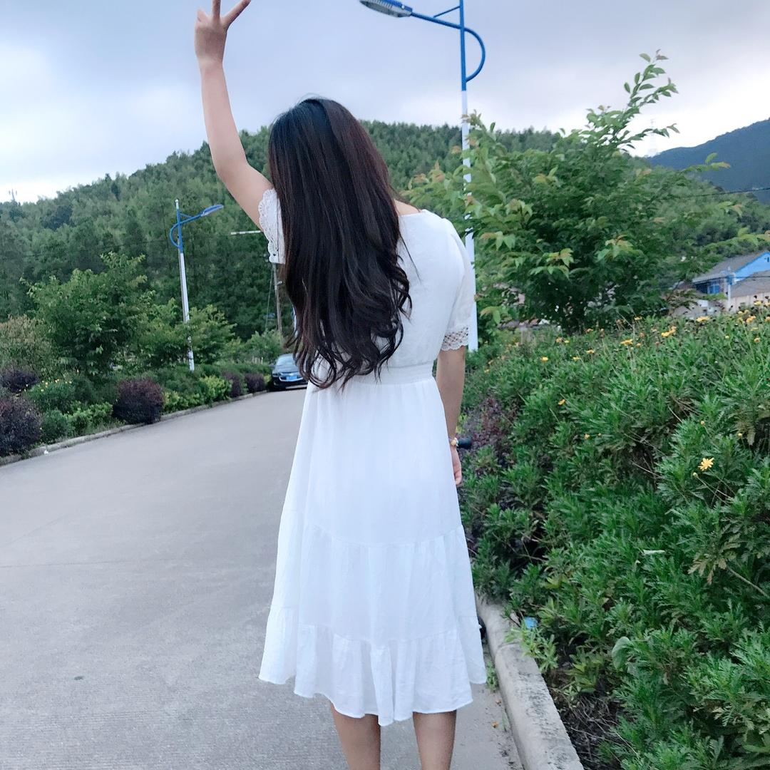 爱喝奶茶的姑娘