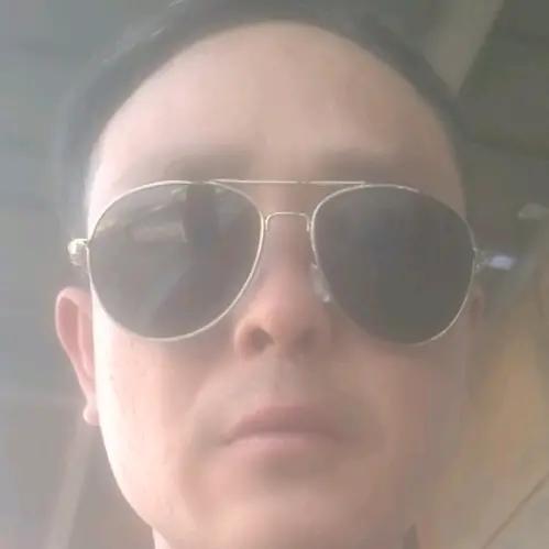 农村的小伙子