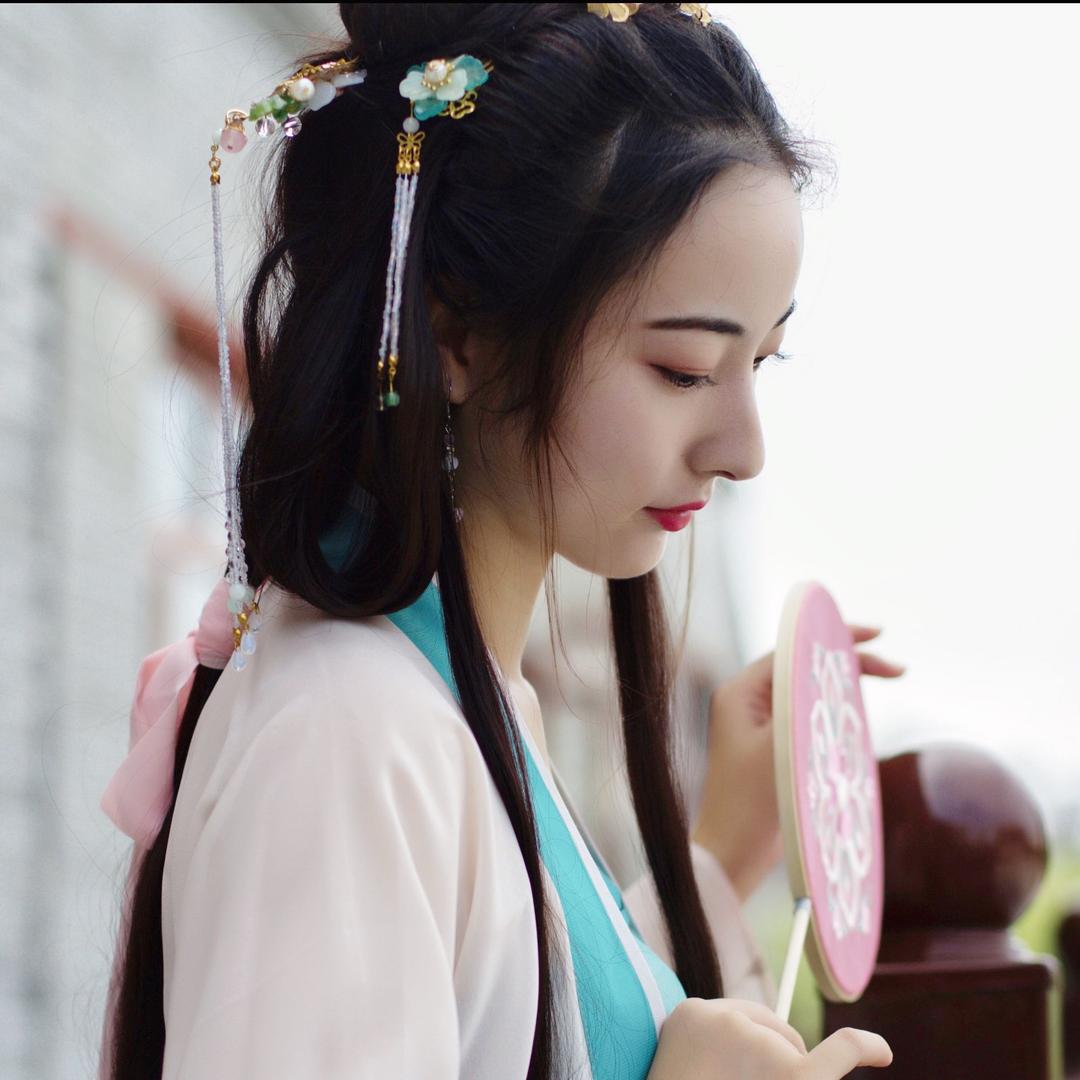 蔻丹羽青蓝@抖音