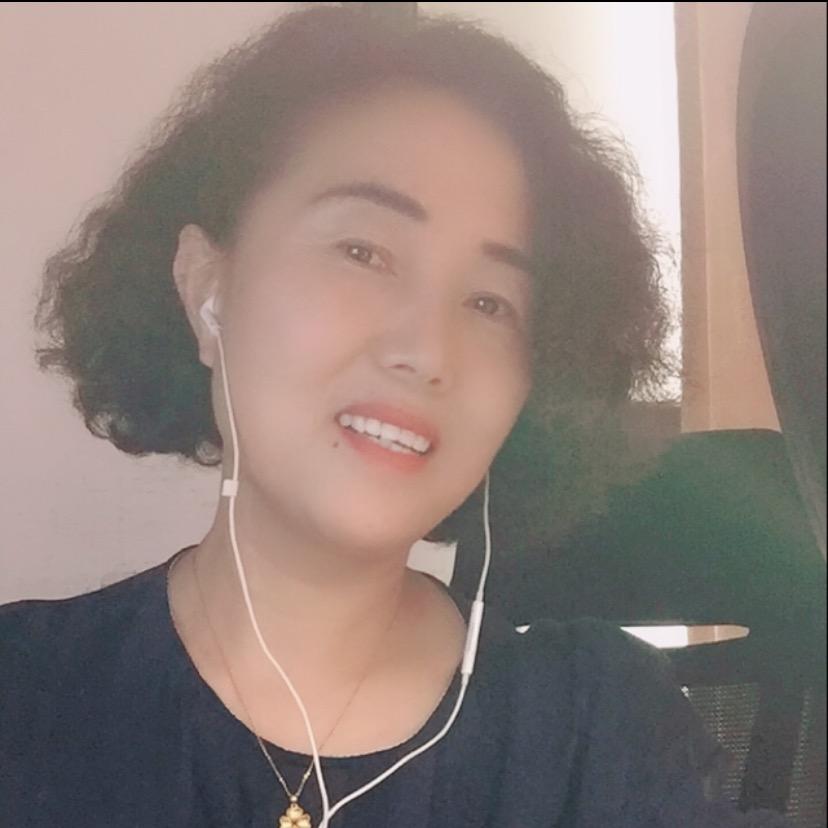 雨中的荷