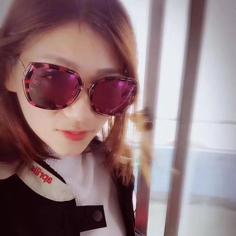 机车小姐姐