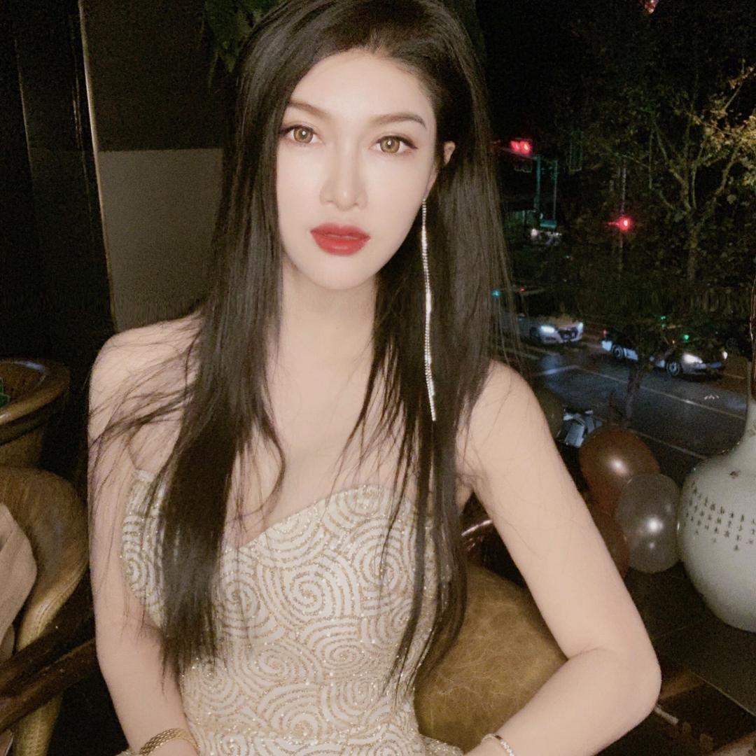 妮娜007