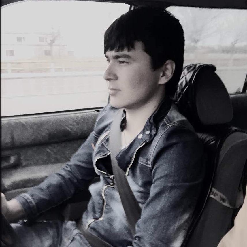 吾卜力艾散 汽车喷漆有限公司