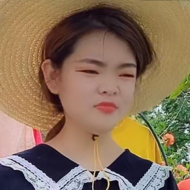 卖衣服的小女孩