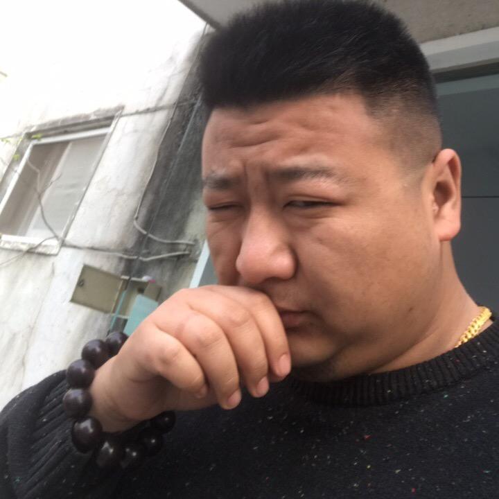 吃货老黑