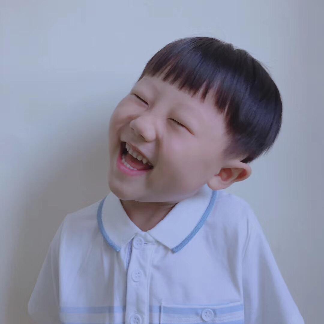 图图耳朵不大。