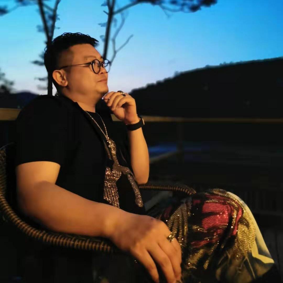 赤脚设计师—陈軍