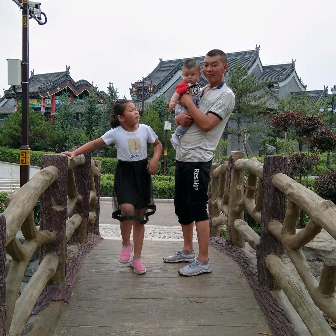 回收不锈钢塑料工地下角料