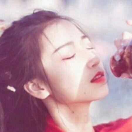 露露熬夜中，勿扰