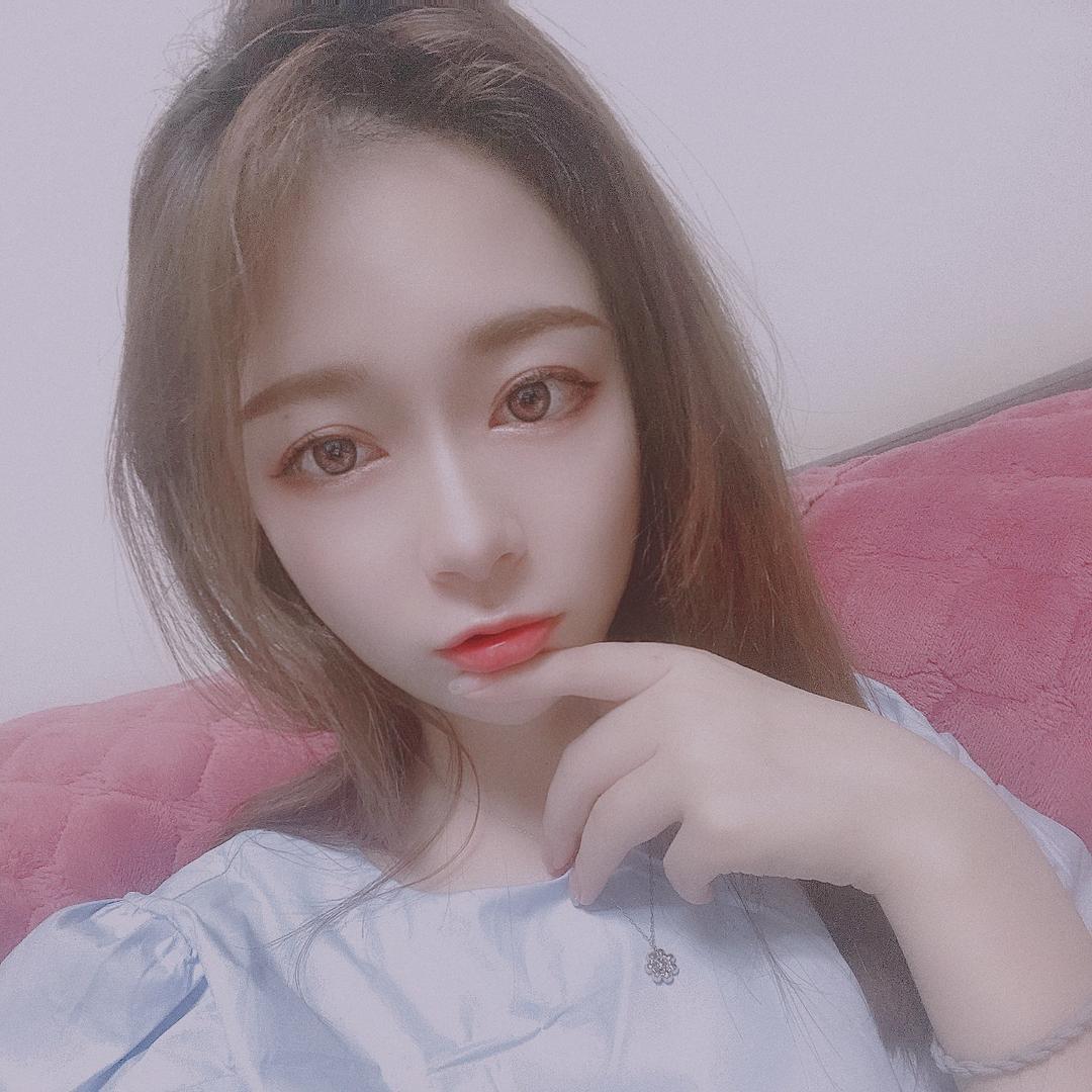 🍃  周鹂*✲ﾟ*