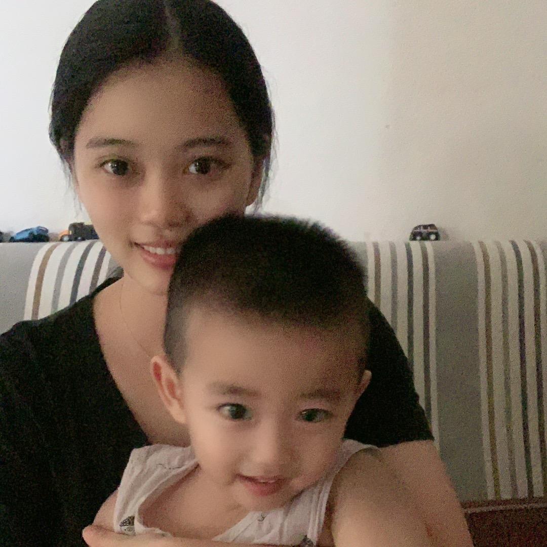 小曼🌼👩👧👦