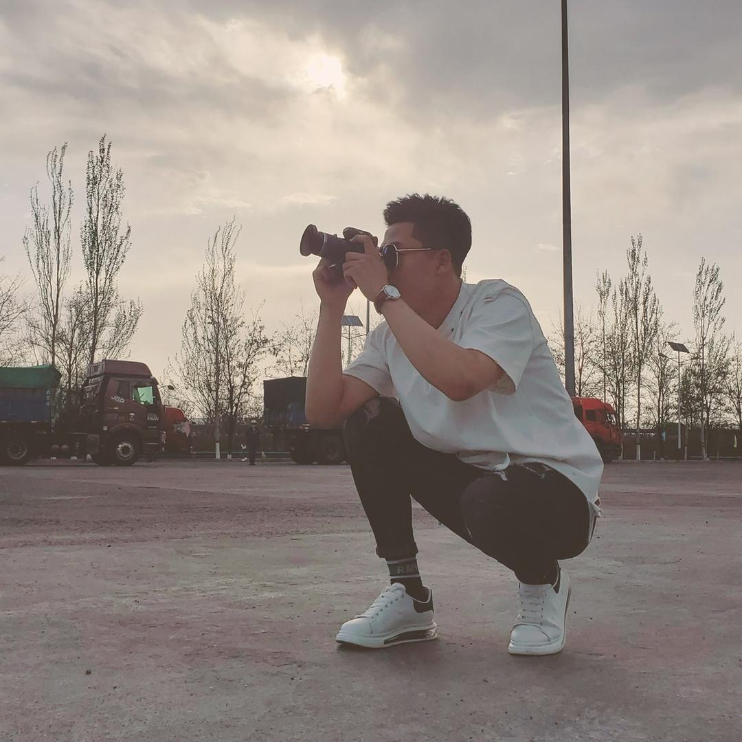 Y 宏鹏