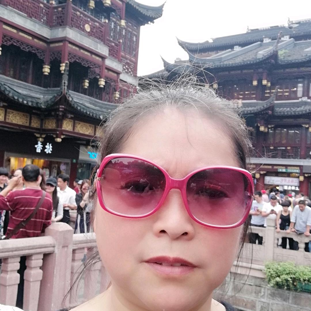 御河湾菜场上海熏鱼，果木烤鸭