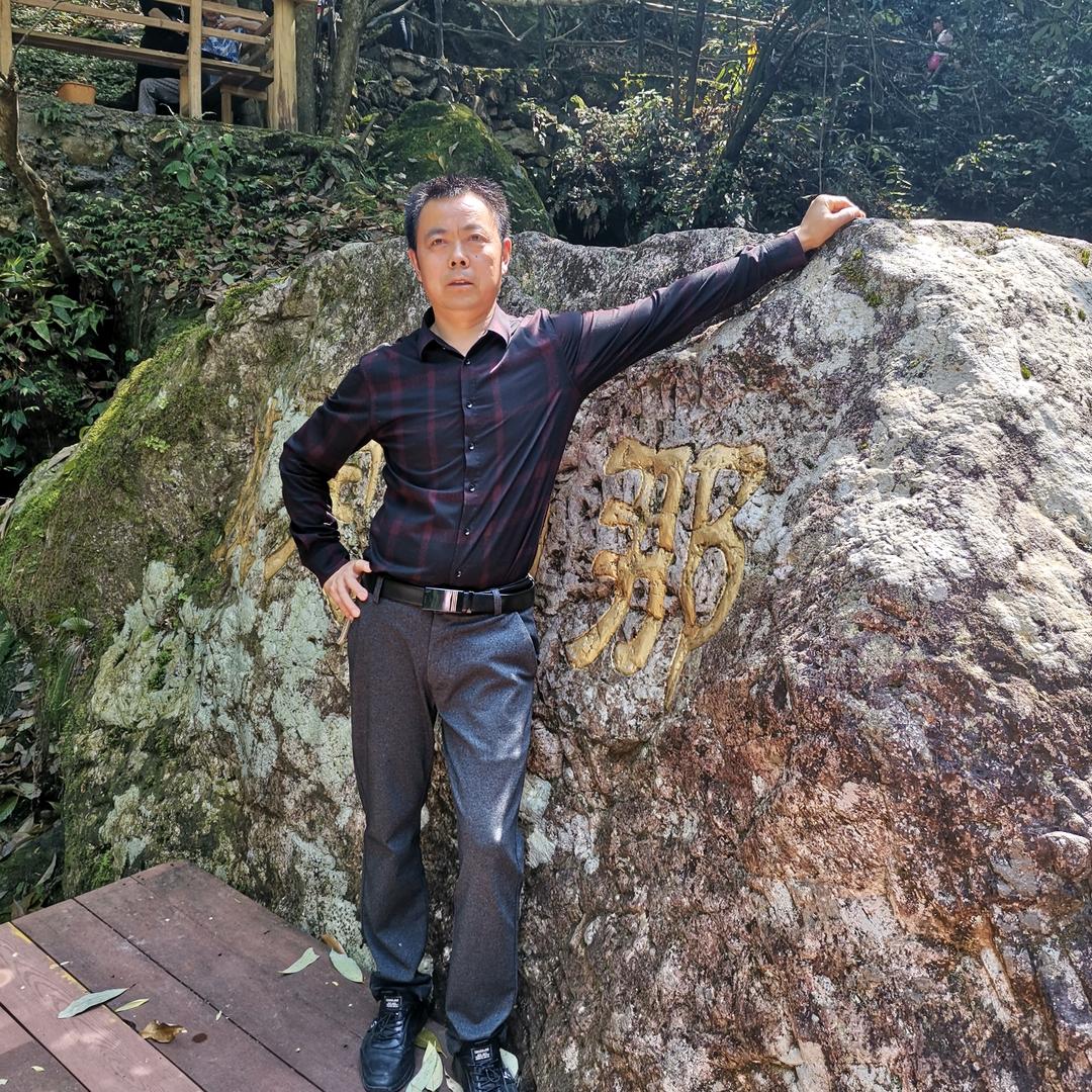 汤尚平，黄梅戏（二班）